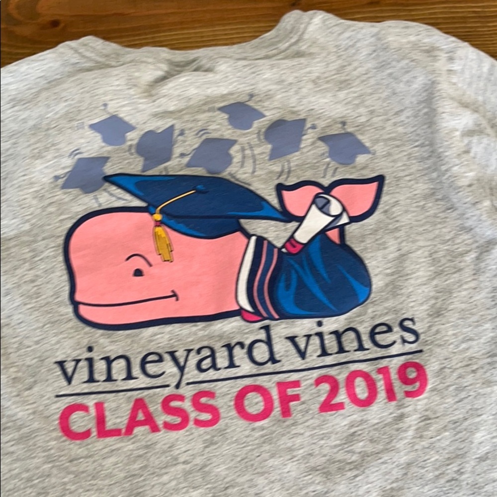 Vineyard Vines  Graduation shirt Girls Med. Soft.  Nice.